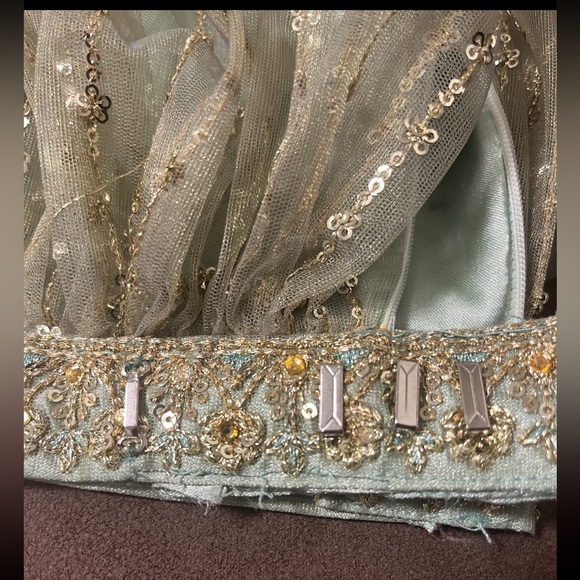 Lashkaraa “Light Mint Embroidered Anarkali Style Lehenga” size S - Picture 9 of 10